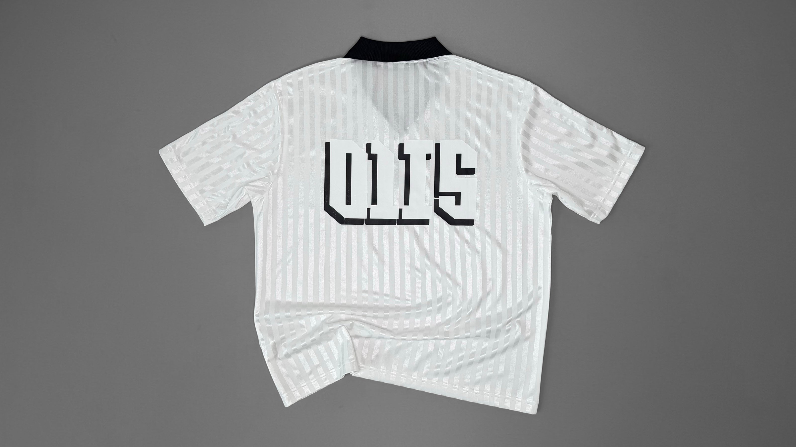 O1IS Contrast Collar Striped Soccer Jersey